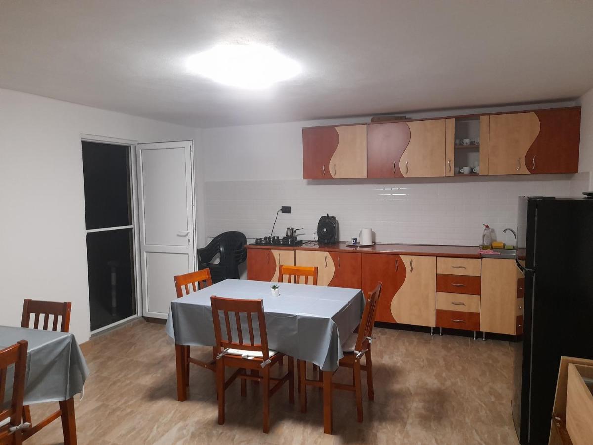 Cabana Varad Coronini Moldova Veche Exterior foto